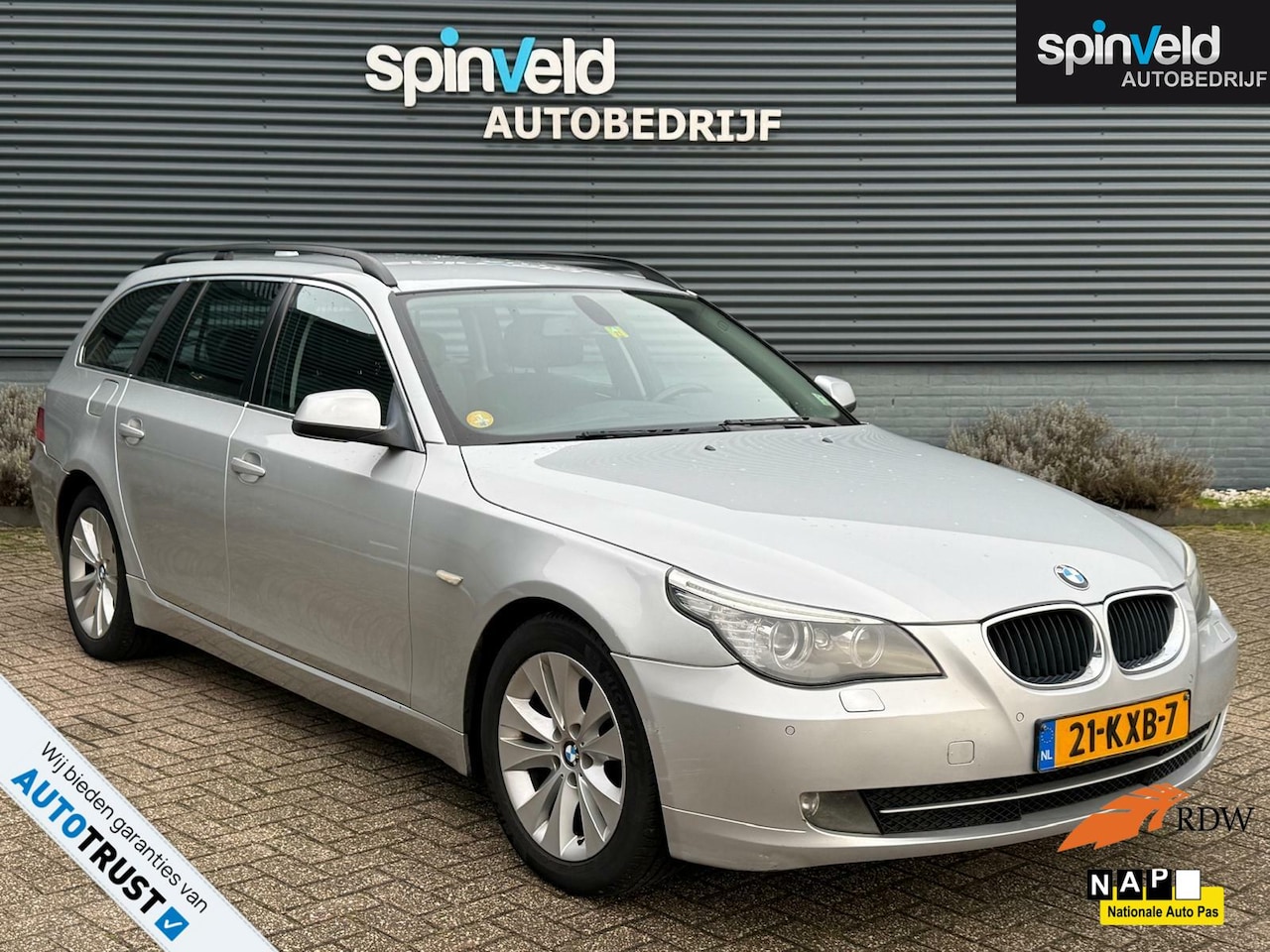 BMW 5-serie Touring - 520d Business BJ`10 NAP NL Navi Trekhaak - AutoWereld.nl