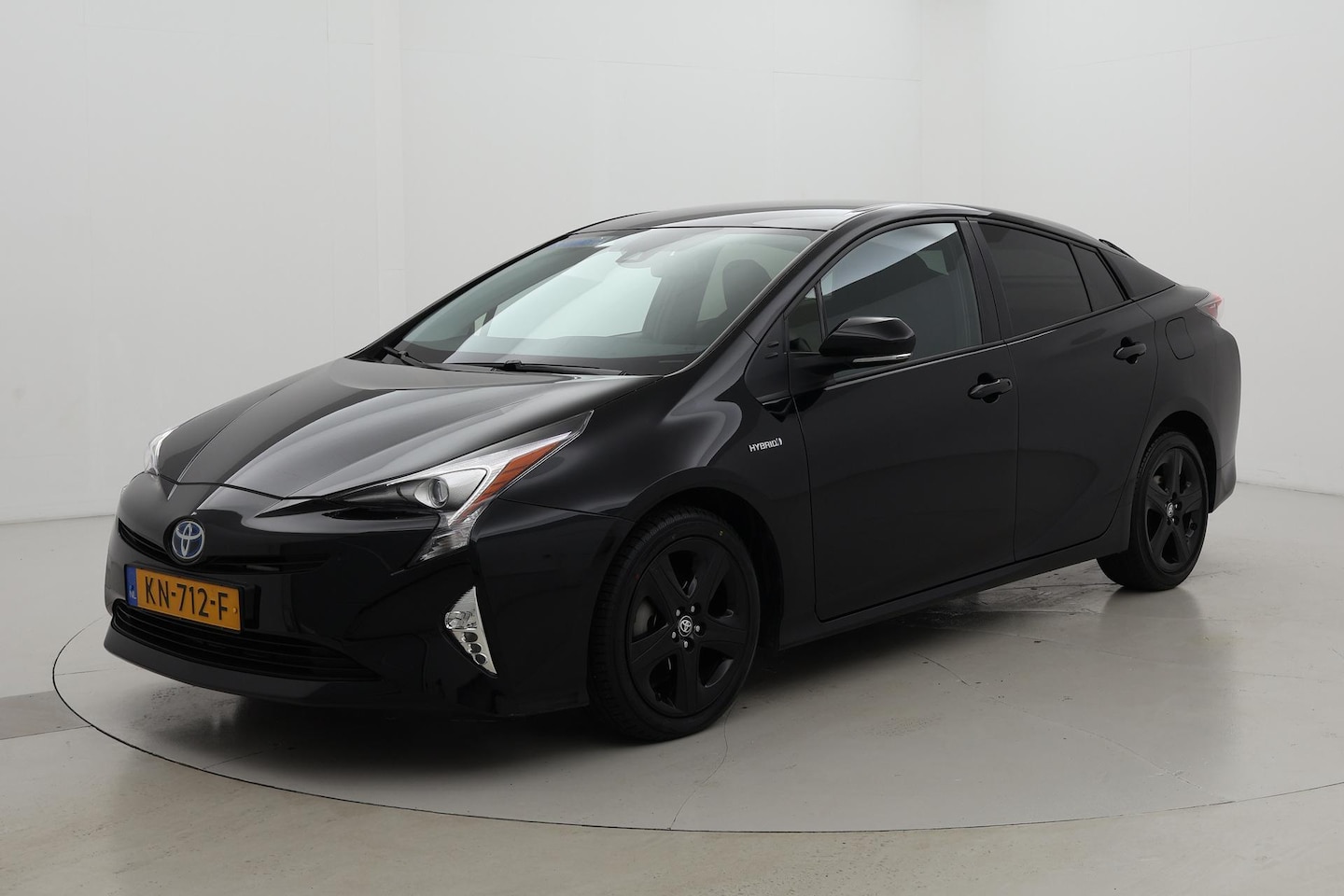 Toyota Prius - 1.8 Hybrid First Edition | Navigatie Automaat - AutoWereld.nl