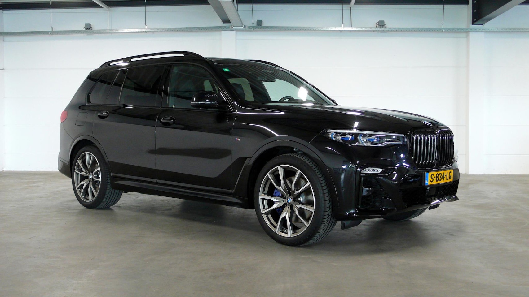 BMW X7 - M50i High Executive Full options | BTW | 7 pers | M-Sport stoelen | Trekhaak - AutoWereld.nl