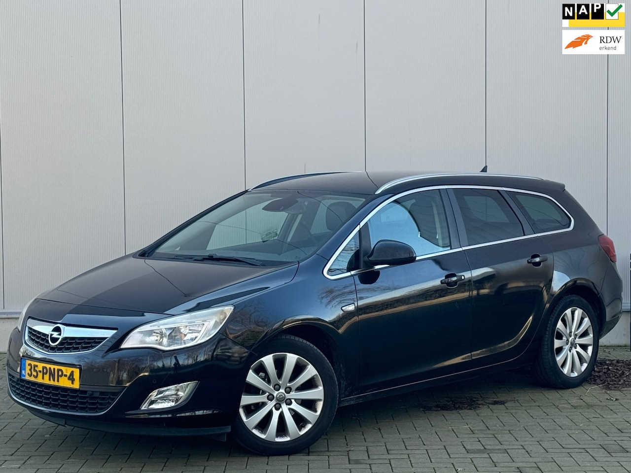 Opel Astra Sports Tourer - 1.4 Turbo Cosmo 2011 - Half Leder - Navi - Airco - 6Bak - OrigNL - NAP - AutoWereld.nl