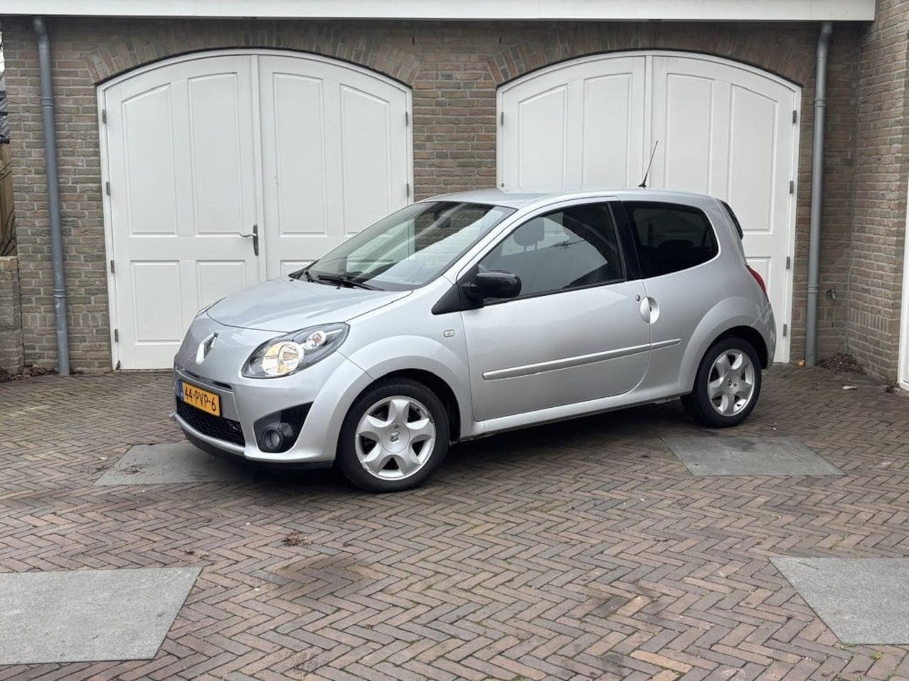 Renault Twingo - 1.2-16V Dynamique met NAP en cruise control - AutoWereld.nl