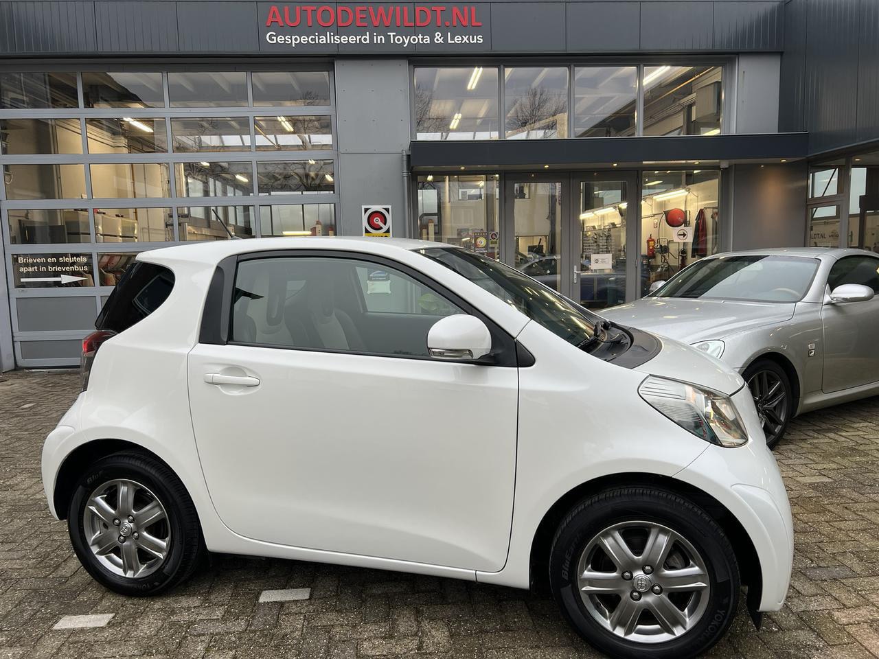 Toyota iQ - 1.0 12v Dynamic A/T + 12 MND BOVAG - AutoWereld.nl