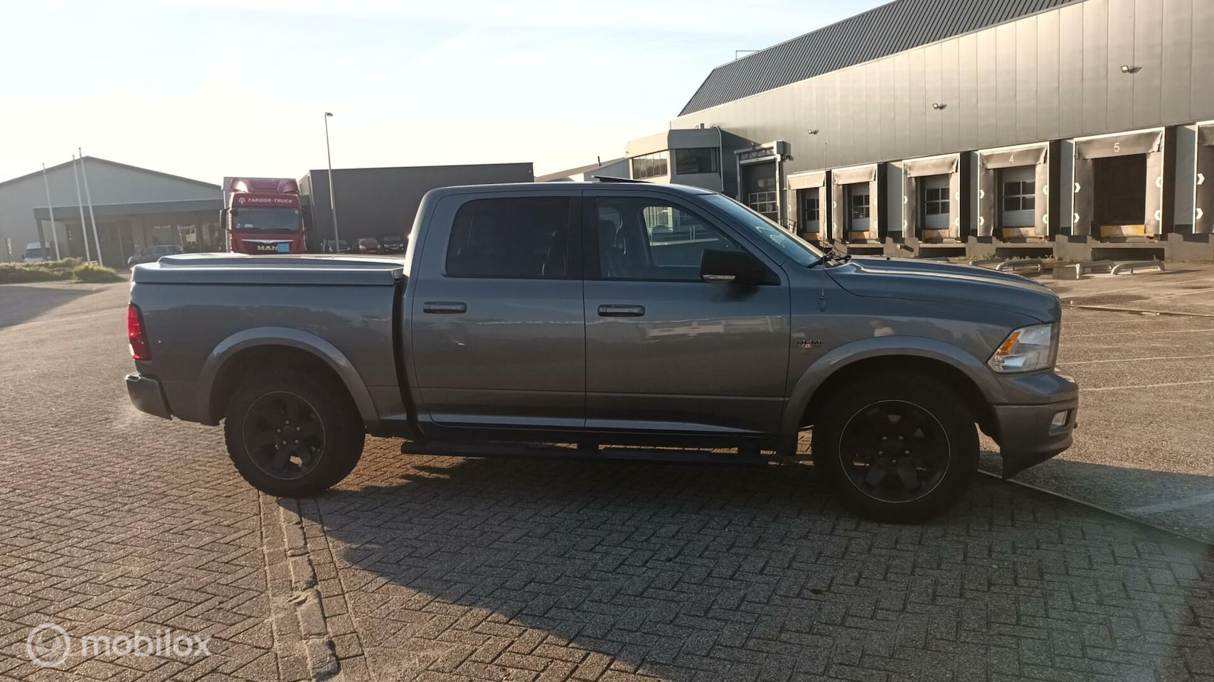 Dodge Ram 1500 - 5.7 V8 Crew Cab 5'7 5.7 V8 Crew Cab 5'7 - AutoWereld.nl