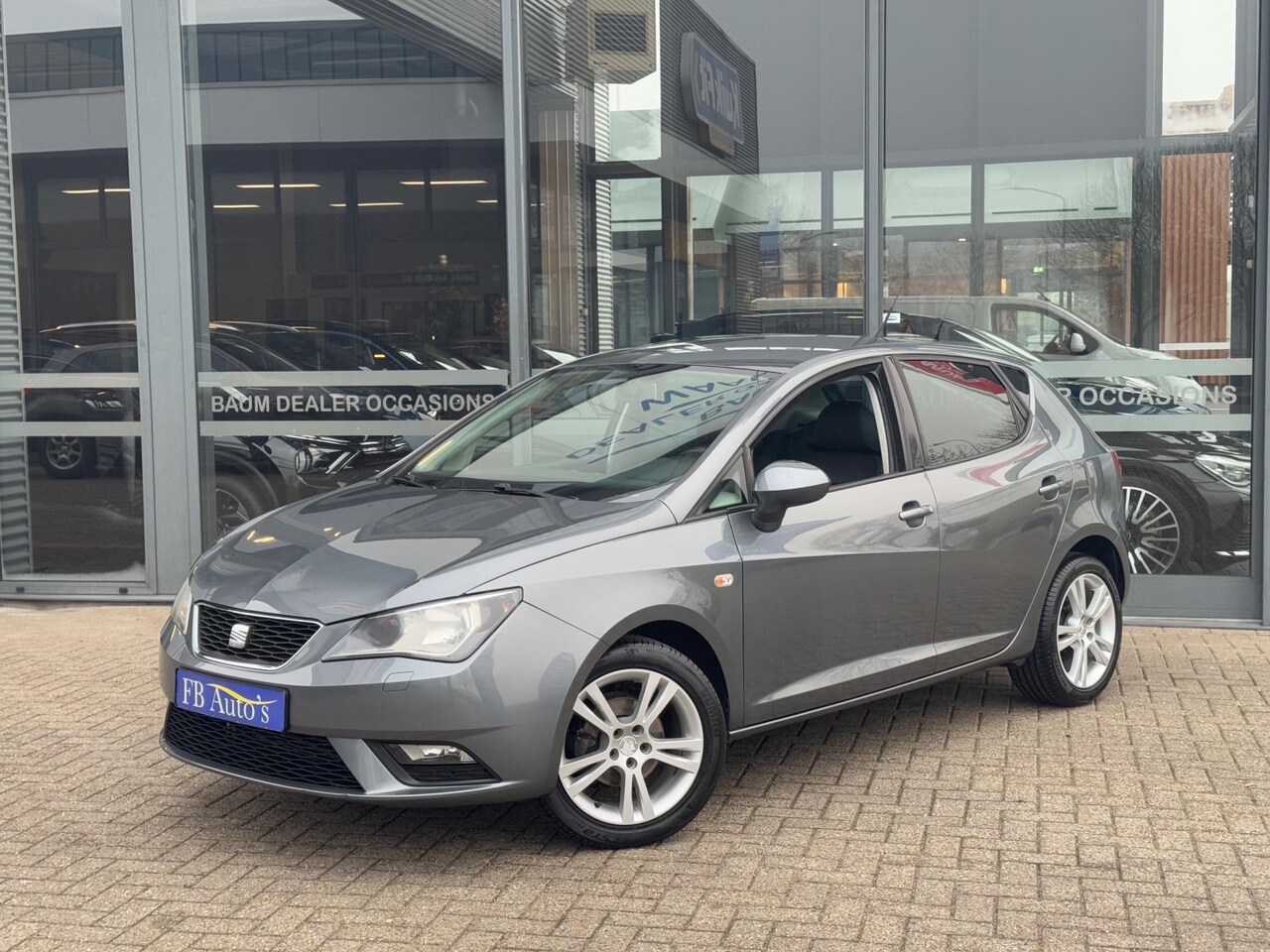 Seat Ibiza - 1.4 Style Airco Lmv Leder-Bekleding - AutoWereld.nl