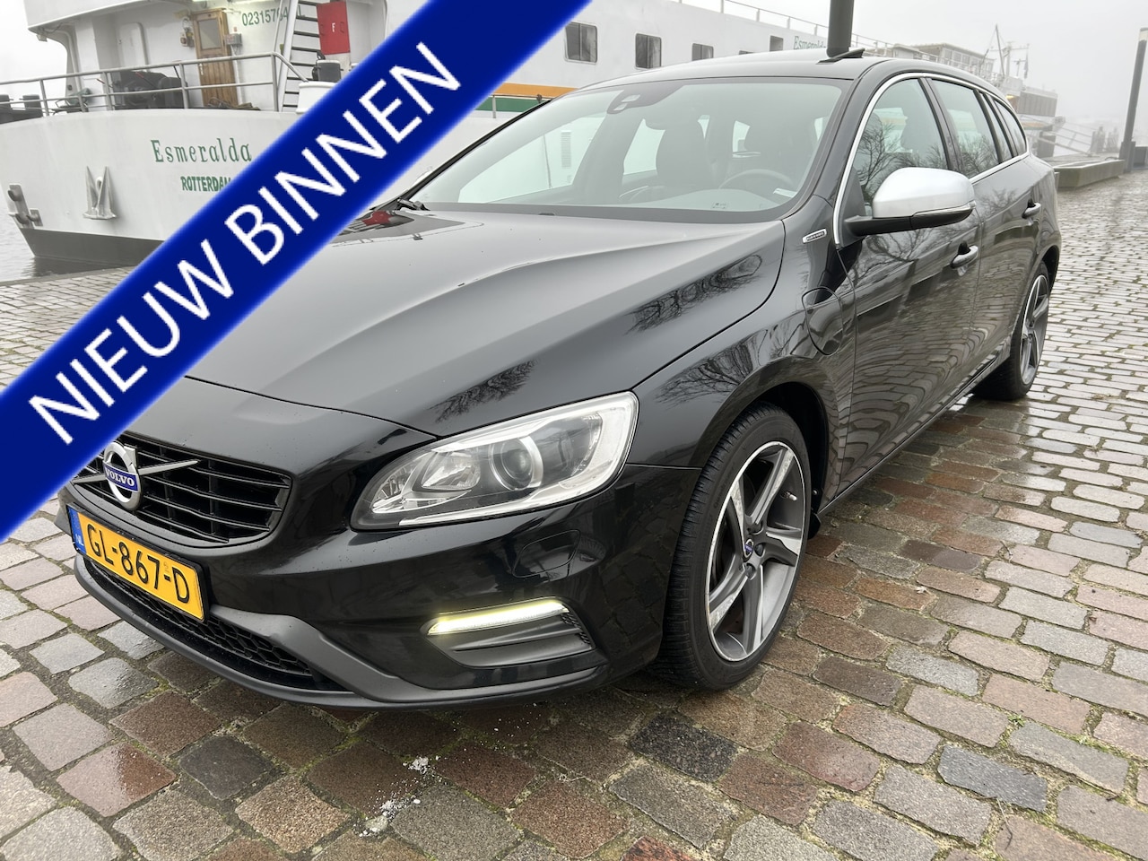 Volvo V60 - 2.4 D6 Twin Engine R-Design plugin hybrid navi airco/ecc - AutoWereld.nl