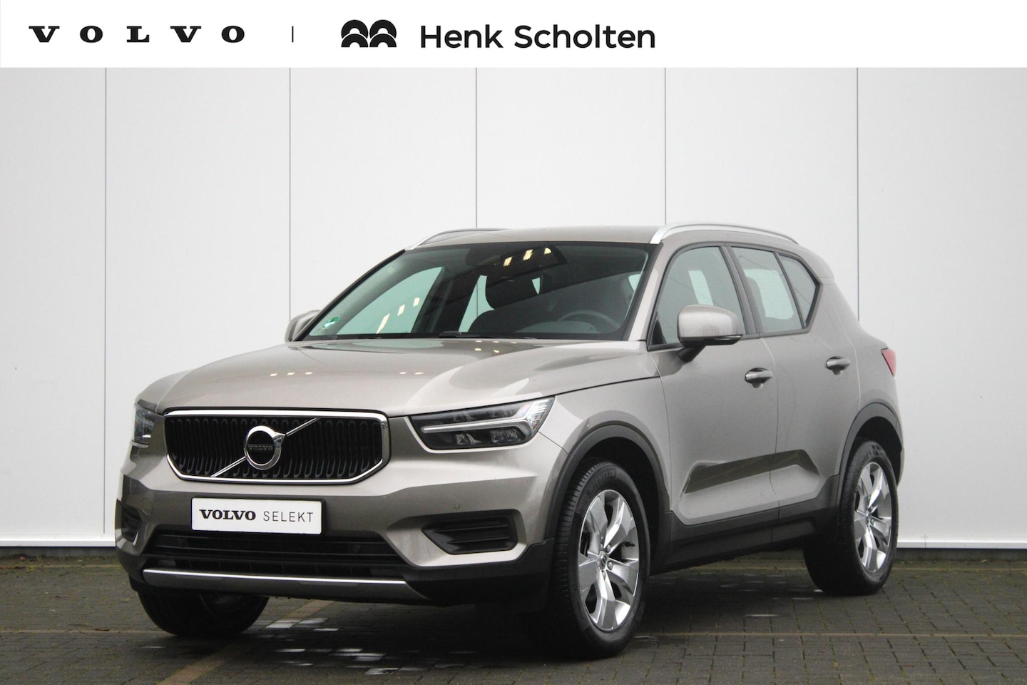 Volvo XC40 - T2 129PK AUT8 Momentum, Parkeer Camera incl. Park assist voor & achter, Apple Carplay/Andr - AutoWereld.nl