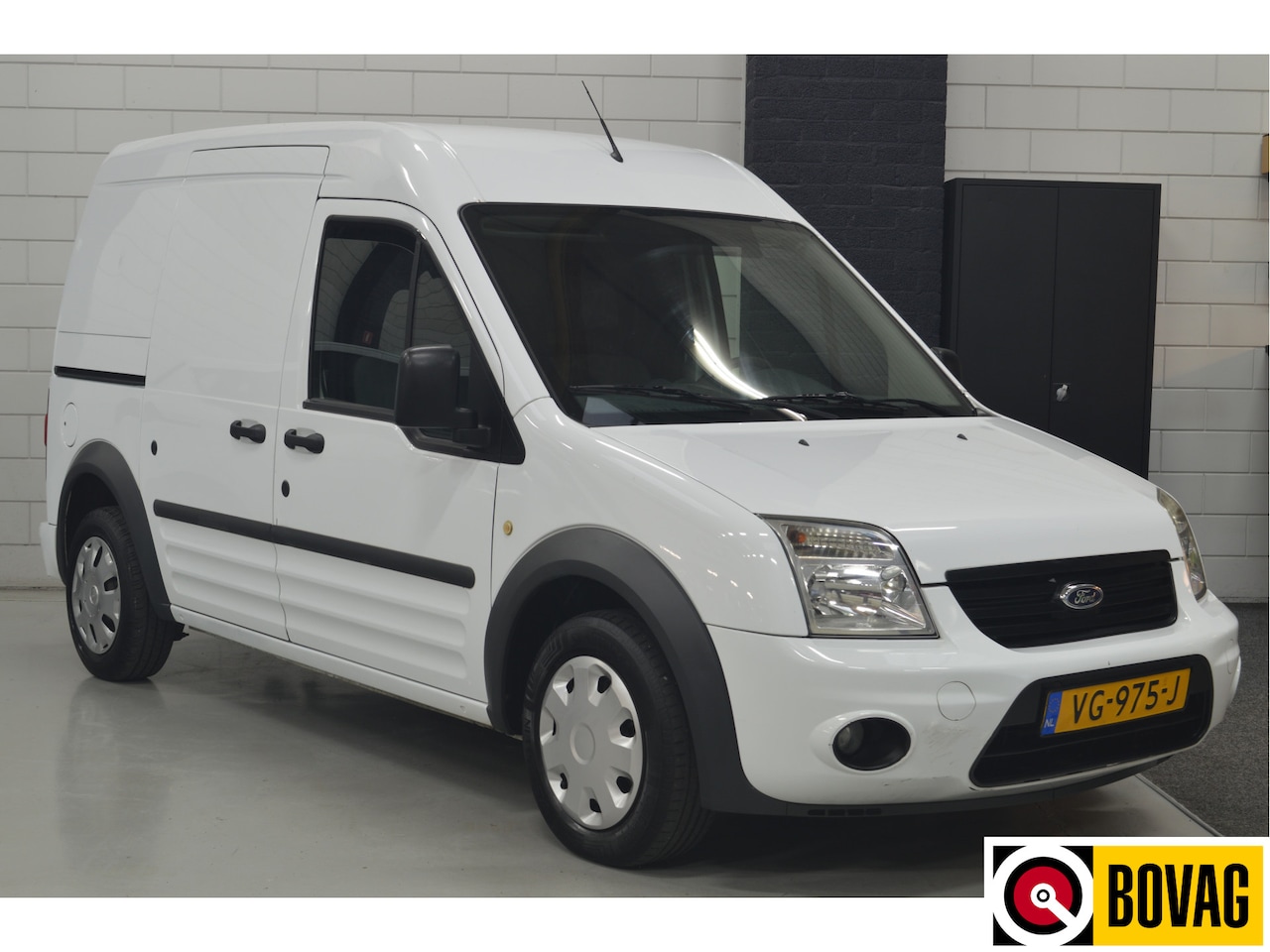 Ford Transit Connect - T230L 1.8 TDCi Trend // 85.000 km // AIRCO // TREKHAAK // - AutoWereld.nl