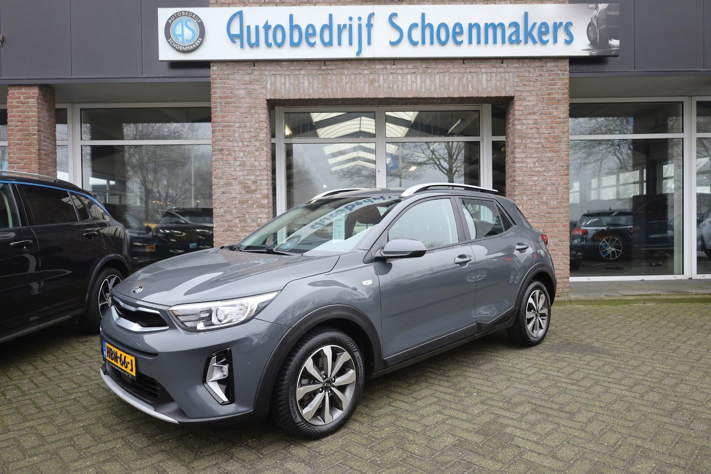 Kia Stonic - 1.0 T-GDi DynamicLine CAMERA NAVI CARPLAY DAB LMV RIJBAAN CRUISE CLIMA PDC - AutoWereld.nl