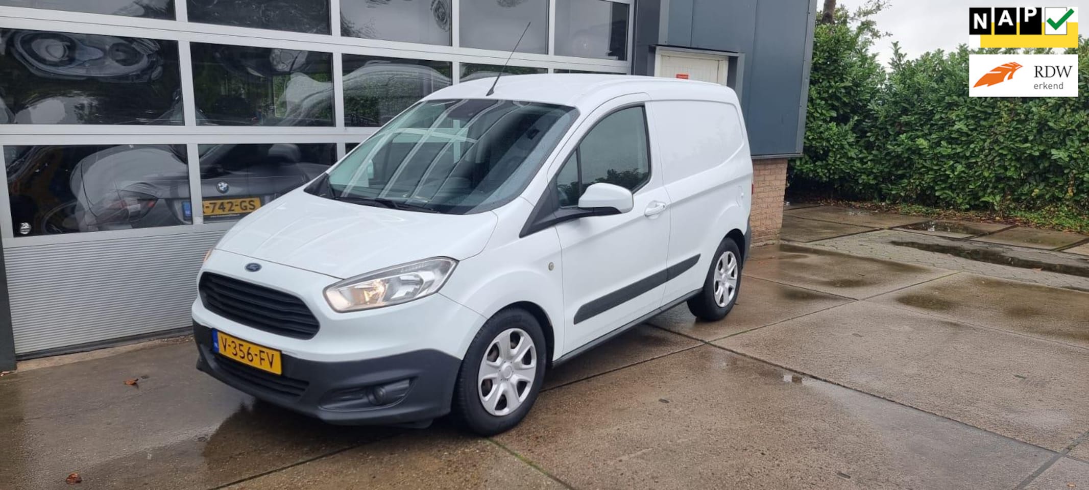 Ford Transit Courier - 1.5 TDCI Trend airco euro 6 - AutoWereld.nl