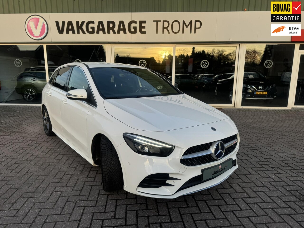 Mercedes-Benz B-klasse - 180 AMG | Sfeer | Widescreen | LED - AutoWereld.nl