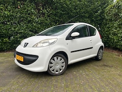 Peugeot 107 - 1.0-12V XR