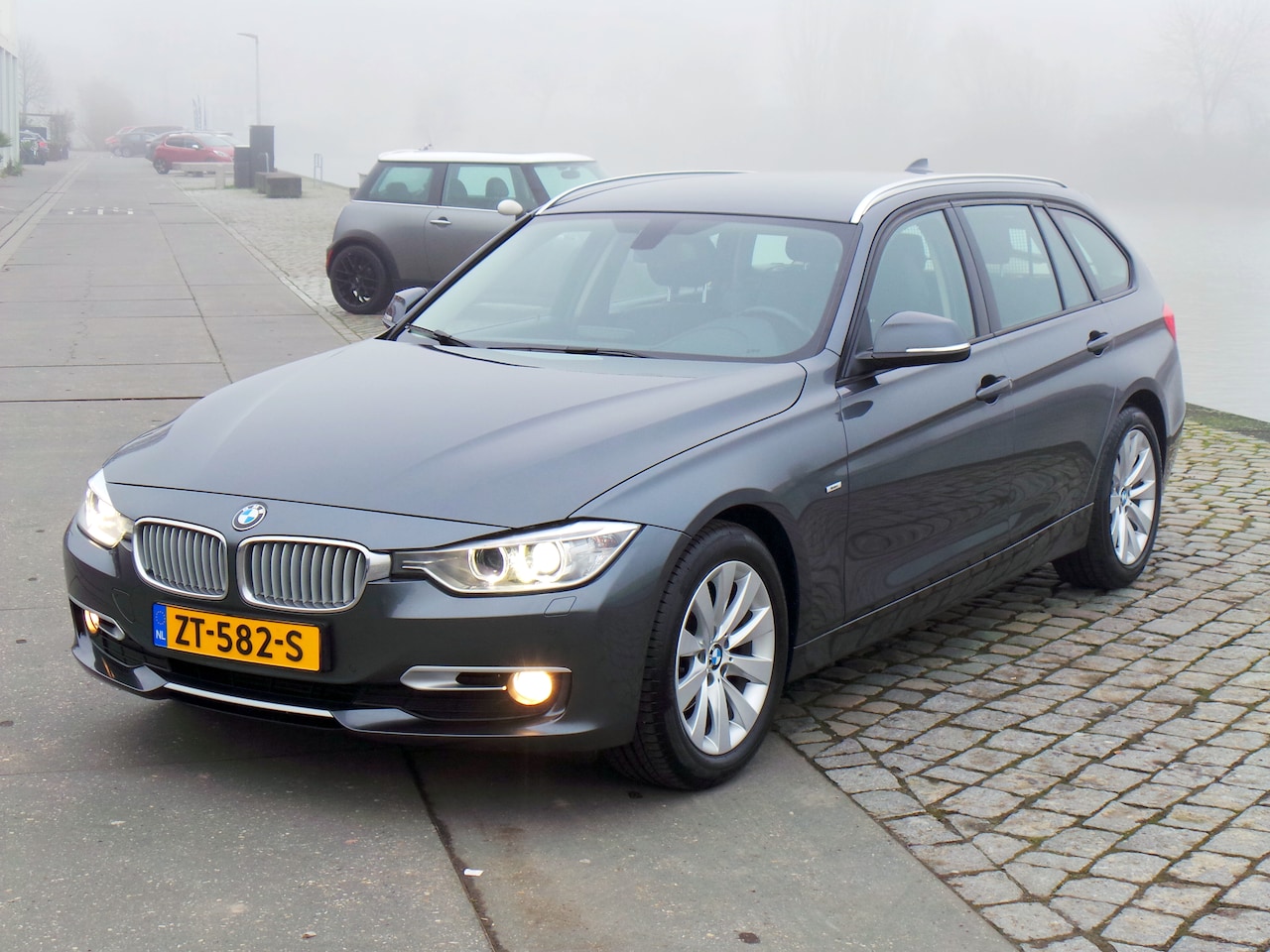 BMW 3-serie Touring - 316i High Executive Limited Ed, Climate, Cruise, Leder, Xenon, LM, PDC v+a, etc - AutoWereld.nl