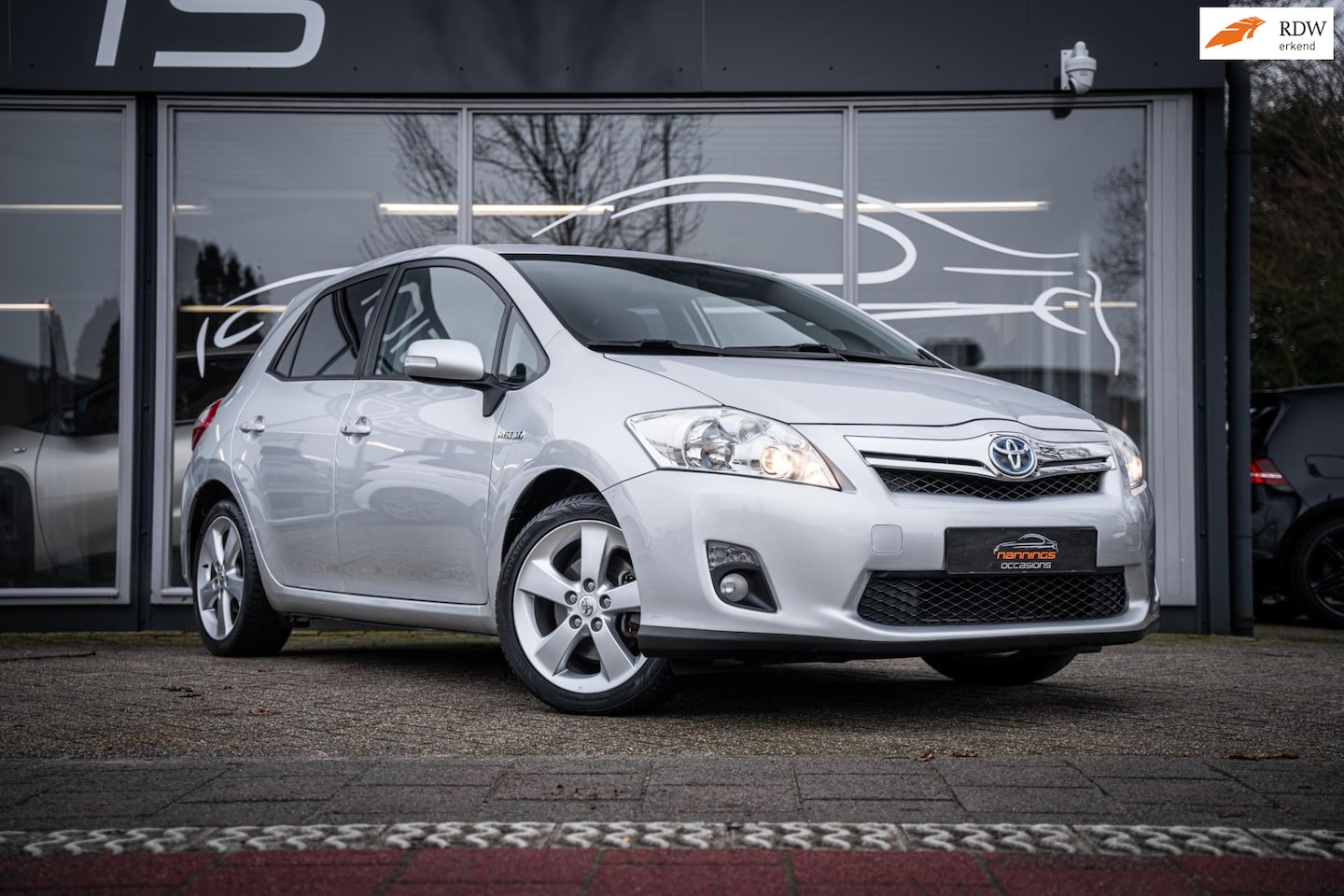 Toyota Auris - 1.8 Full Hybrid Executive|Dealer oh|Super netjes|Aut|Half leder/alcantara|Camera - AutoWereld.nl