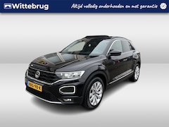 Volkswagen T-Roc - 1.5 TSI Sport / PANO/ PARK. SENSOREN/ LED/ STUUR-STOELVERWARM./ ADAPT. CRUISE/ APP-CONNECT