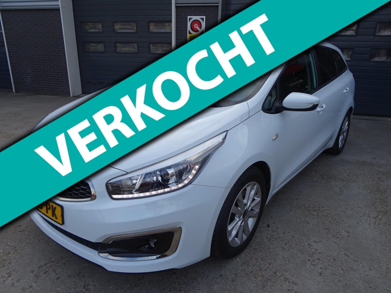 Kia Cee'd Sportswagon - 1.6 GDI ComfortPlusLine Navigator 1.6 GDI ComfortPlusLine Navigator, trekhaak, rijklaarprijs - AutoWereld.nl