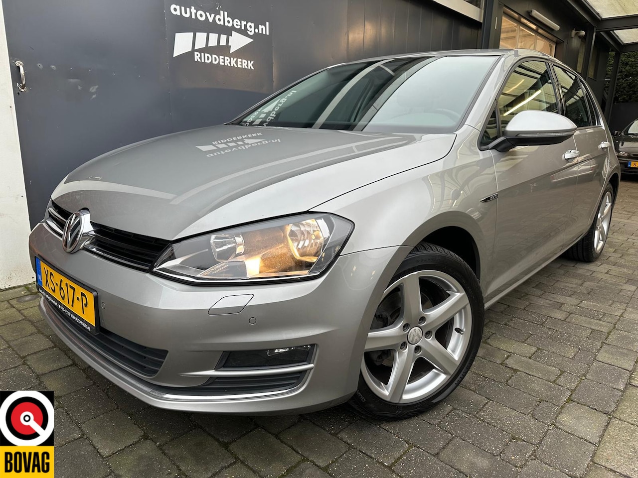 Volkswagen Golf - 1.4 TSI Automaat Lounge Cruise | stoelverwarming | PDC | Navi | Keyless | - AutoWereld.nl