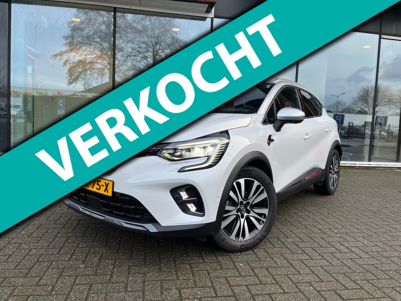 Renault Captur - 1.6 E-Tech Plug-in Hybrid 160 Initiale Paris - Navi Groot - Leder - Camera - - AutoWereld.nl