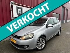 Volkswagen Golf - 1.2 TSI Highline BlueMotion // Clima // Navi // 162 DKM NAP