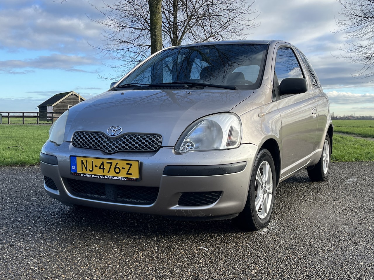 Toyota Yaris - 1.0 VVT-i Terra MMT automaat * inruil mogelijk - AutoWereld.nl