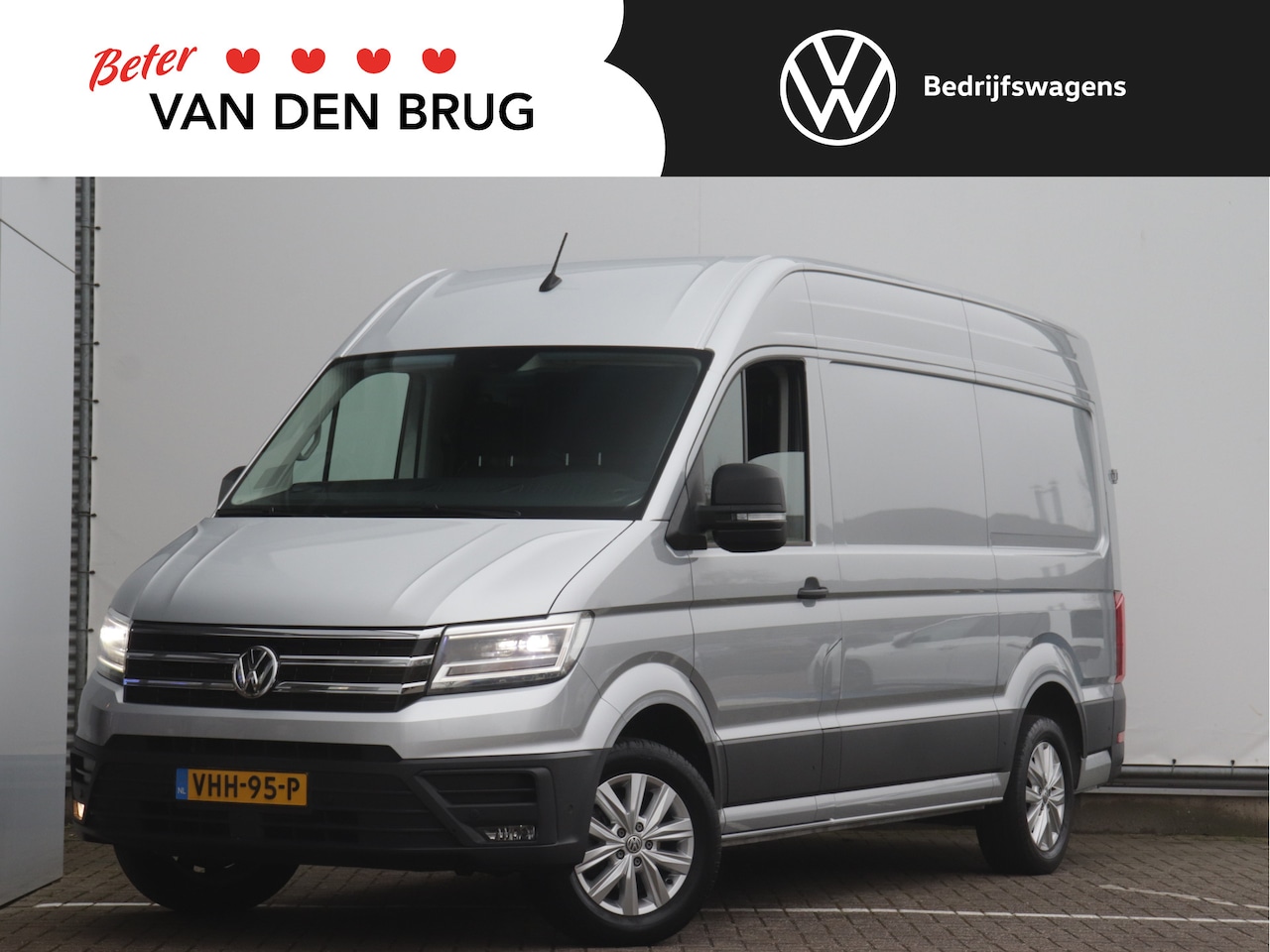 Volkswagen Crafter - 35 2.0 TDI 140pk L3H2 Exclusive Automaat | 2x schuifdeur | LED | Navigatie | Camera | 17" - AutoWereld.nl