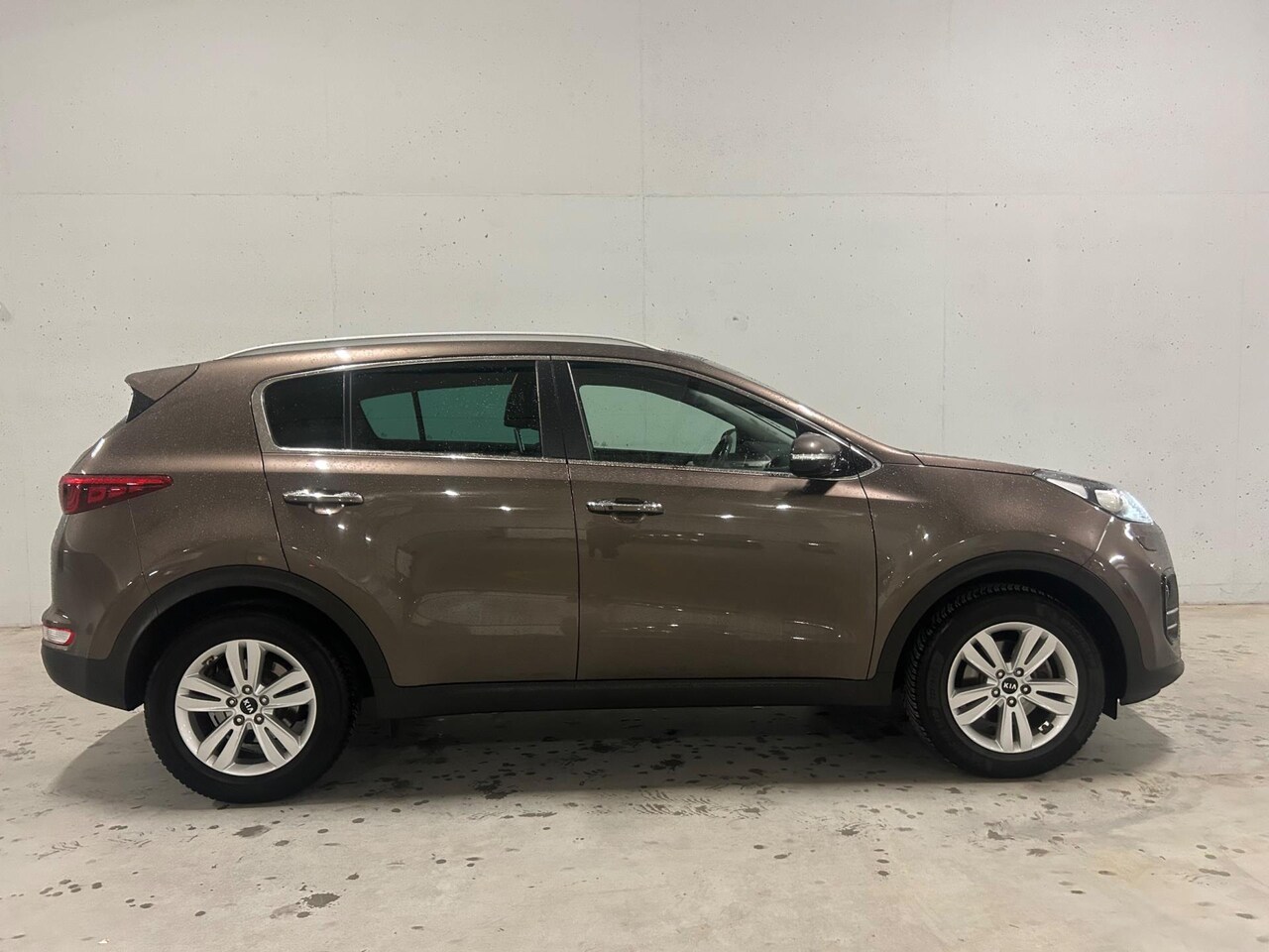 Kia Sportage - 1.6 GDI ExecutiveLine Navi Camera Leer Apple - AutoWereld.nl