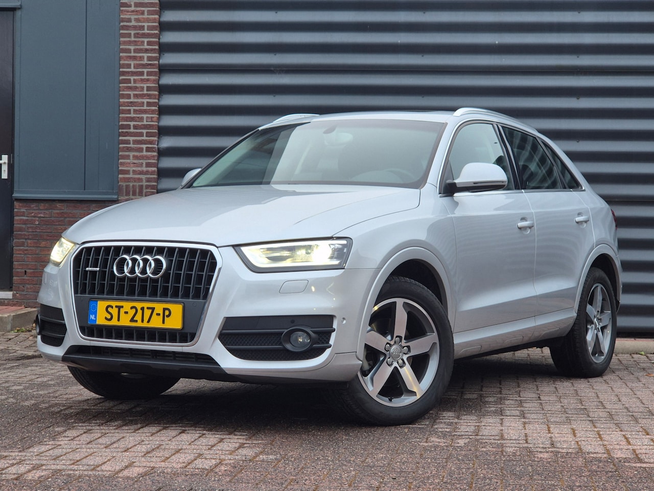 Audi Q3 - 2.0 TFSI quattro S Edition 2.0 TFSI quattro S Edition - AutoWereld.nl