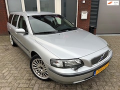 Volvo V70 - 2.4 Comfort Line / Navi / Leder / Cruise / NAP