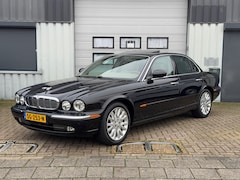 Jaguar XJ - 4.2 V8 Executive Topstaat | Schuifdak | Navi | PDC