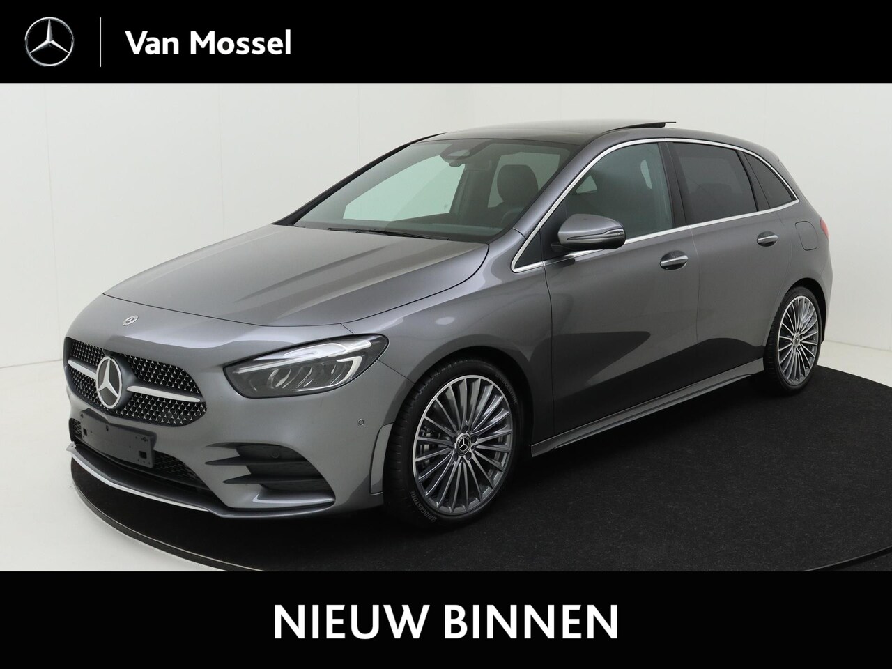 Mercedes-Benz B-klasse - 180 AMG Line / Panoramadak/ Sfeerverlichting/ Premium Pack/ FACELIFT! - AutoWereld.nl