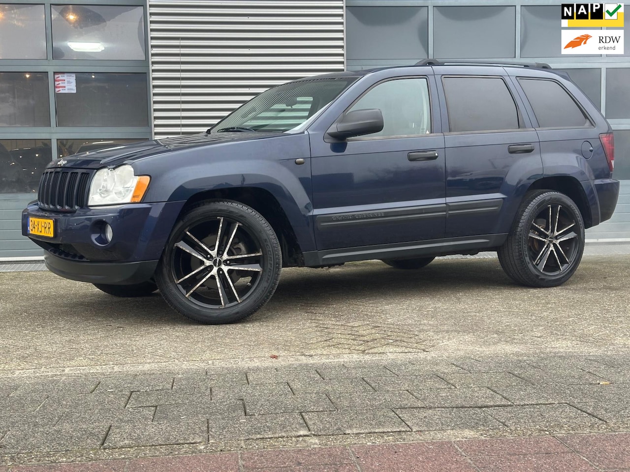 Jeep Grand Cherokee - 3.7 V6 Laredo | CRUISECCR | Airco | Electr. stoelen - AutoWereld.nl