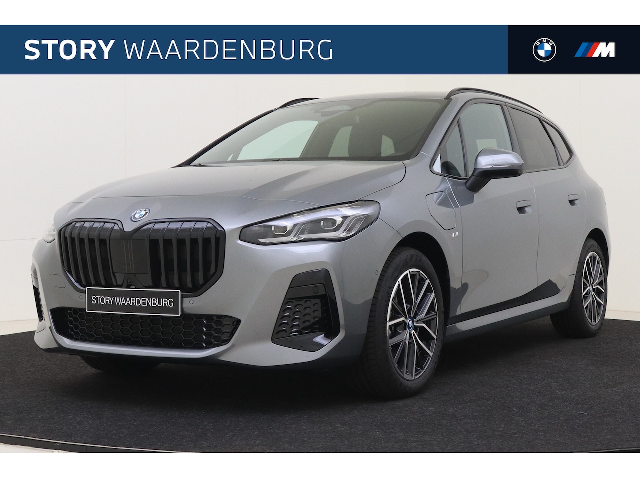 BMW 2-serie Active Tourer - 225e xDrive High Executive M Sport Automaat / Panoramadak / Trekhaak / Sportstoelen / M Ad - AutoWereld.nl