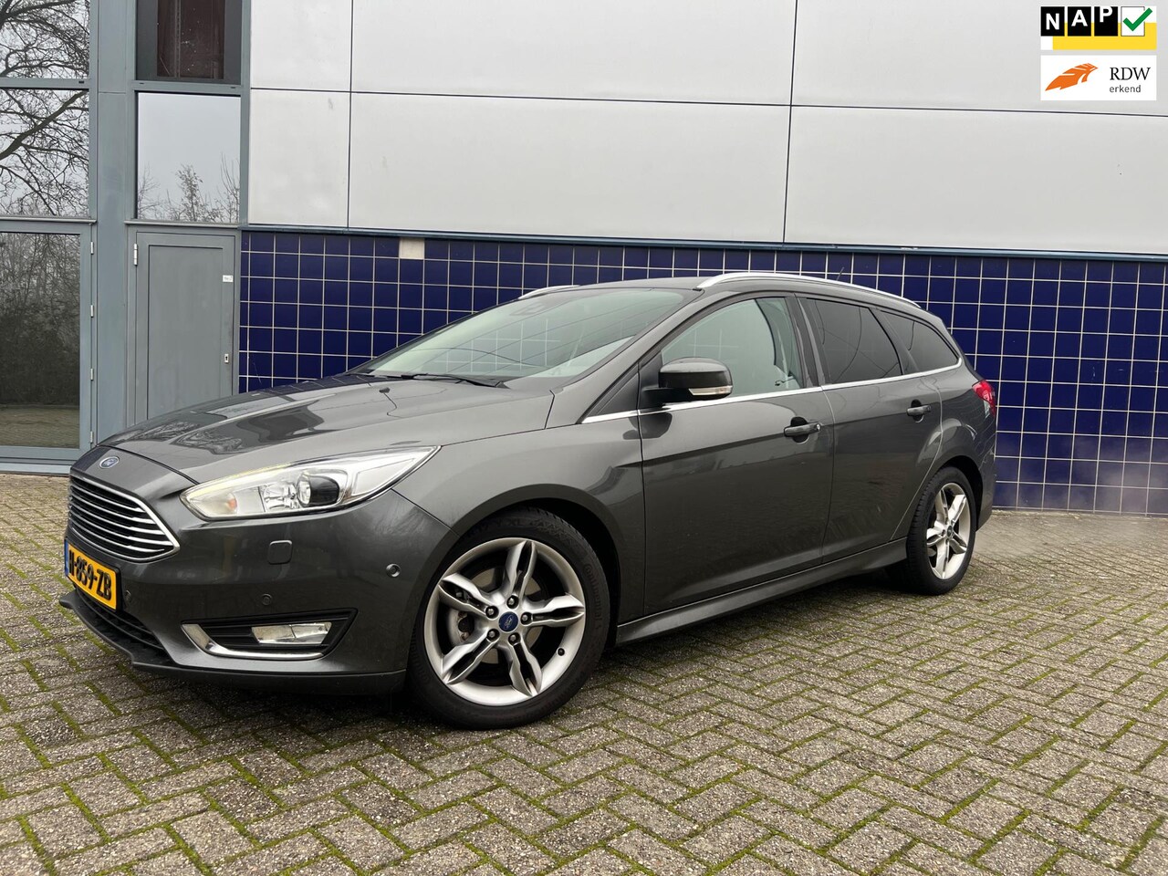 Ford Focus Wagon - 1.0 Titanium Clima Keyless Camera - AutoWereld.nl