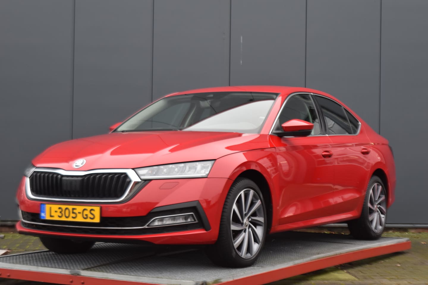 Skoda Octavia - 1.0 TSI Business Edition Plus 1.0 TSI Business Edition Plus leer - AutoWereld.nl