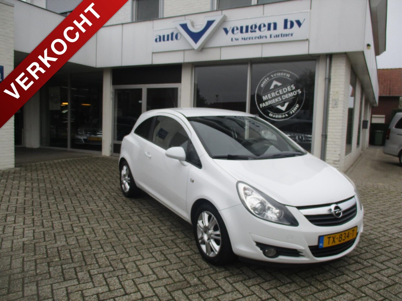 Opel Corsa - 1.2 16V 3D WR Enjoy / Stoel+stuurwielverwarming - AutoWereld.nl