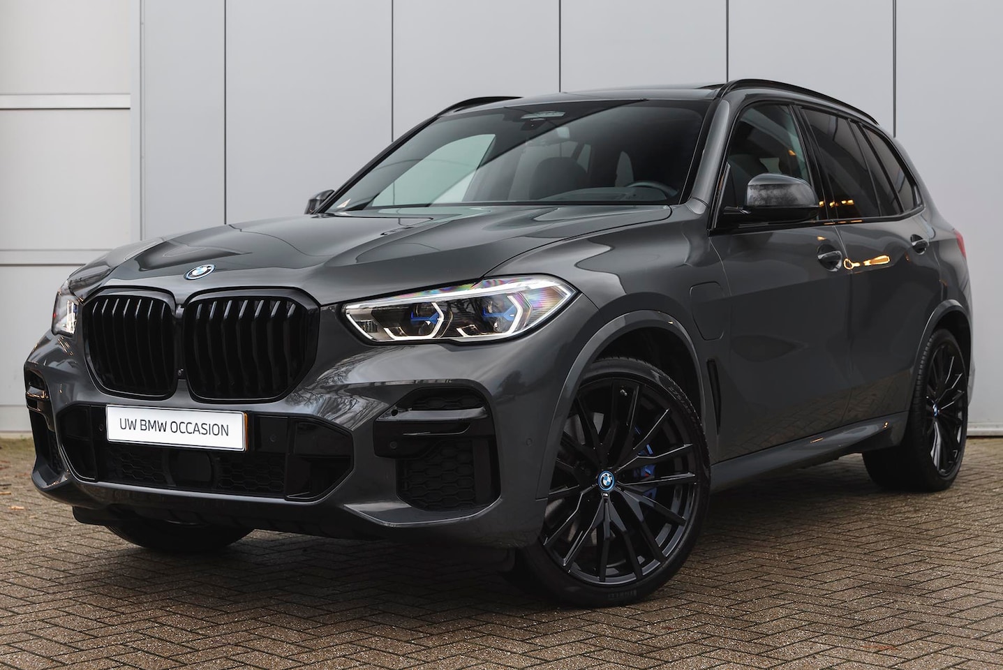 BMW X5 - xDrive45e High Executive M Sport Automaat / Panoramadak / Trekhaak / Laserlight / Parking - AutoWereld.nl