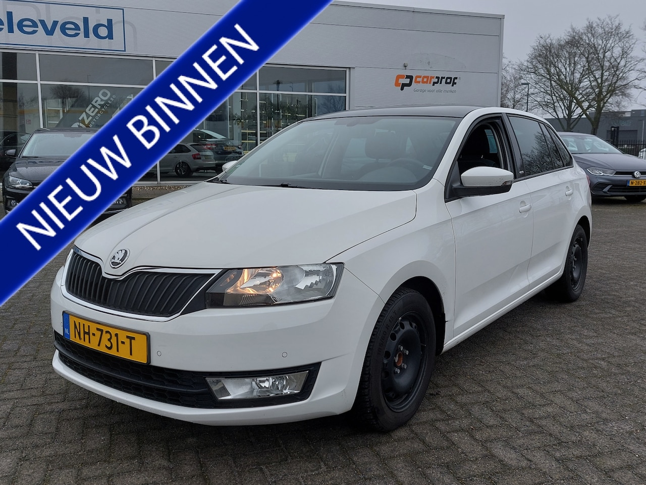 Skoda Rapid Spaceback - 1.2 TSI 90pk DSG JOY Plus-Pack 5-Deurs | Origineel NL | Navi | Clima | Cruise | Panoramada - AutoWereld.nl