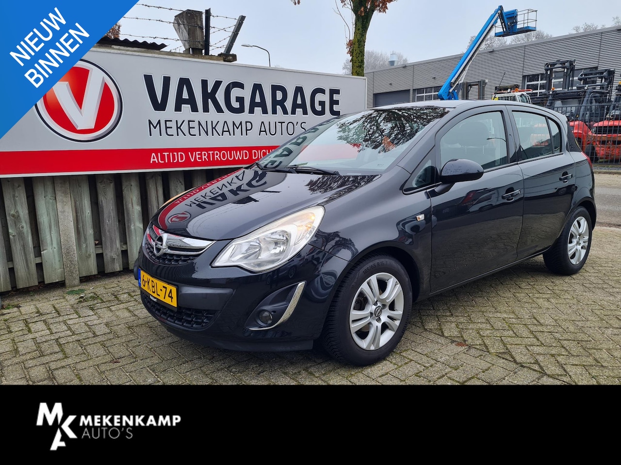 Opel Corsa - 1.4-16V Design Edition 15"/Stuur + stoelverwarming/PDC/Airco/Cruise - AutoWereld.nl