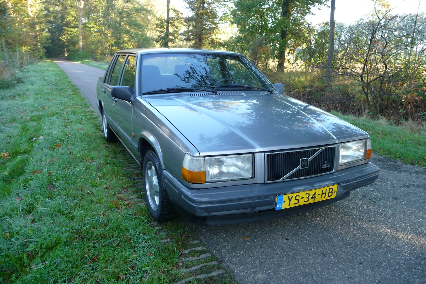 Volvo 740 - 2.3 GL benzine - AutoWereld.nl