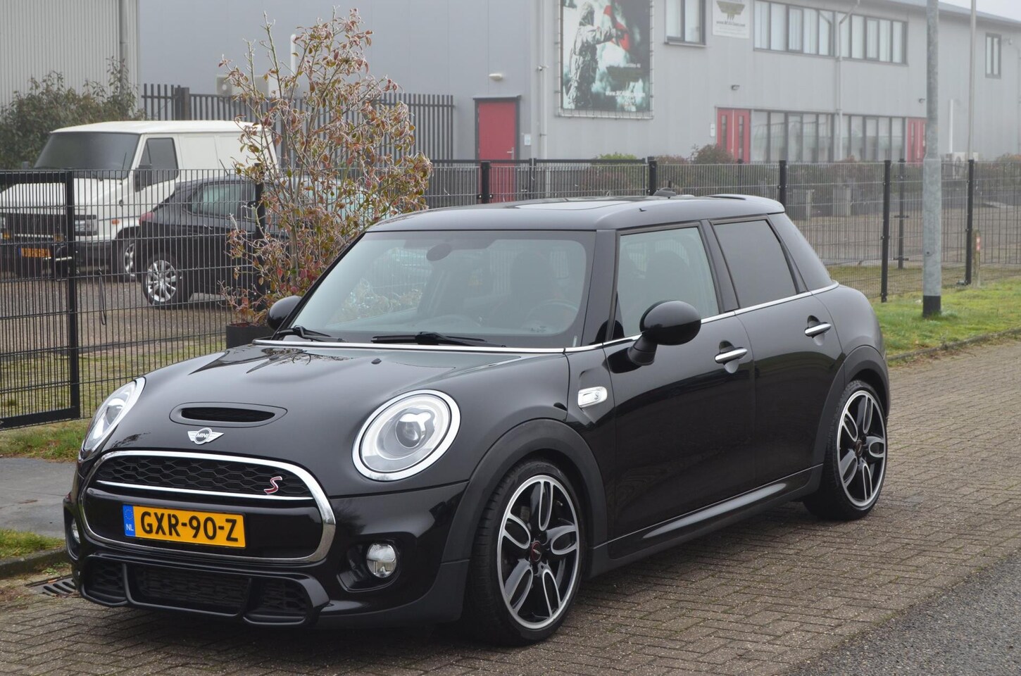 MINI John Cooper Works - Mini 2.0 S Chili JCW Serious Business - AutoWereld.nl