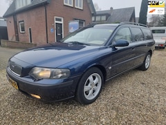 Volvo V70 - 2.4 T AUT 200 PK|NAP|DISTR|APK DEC 25|STOELVERW|RIJDT GOED