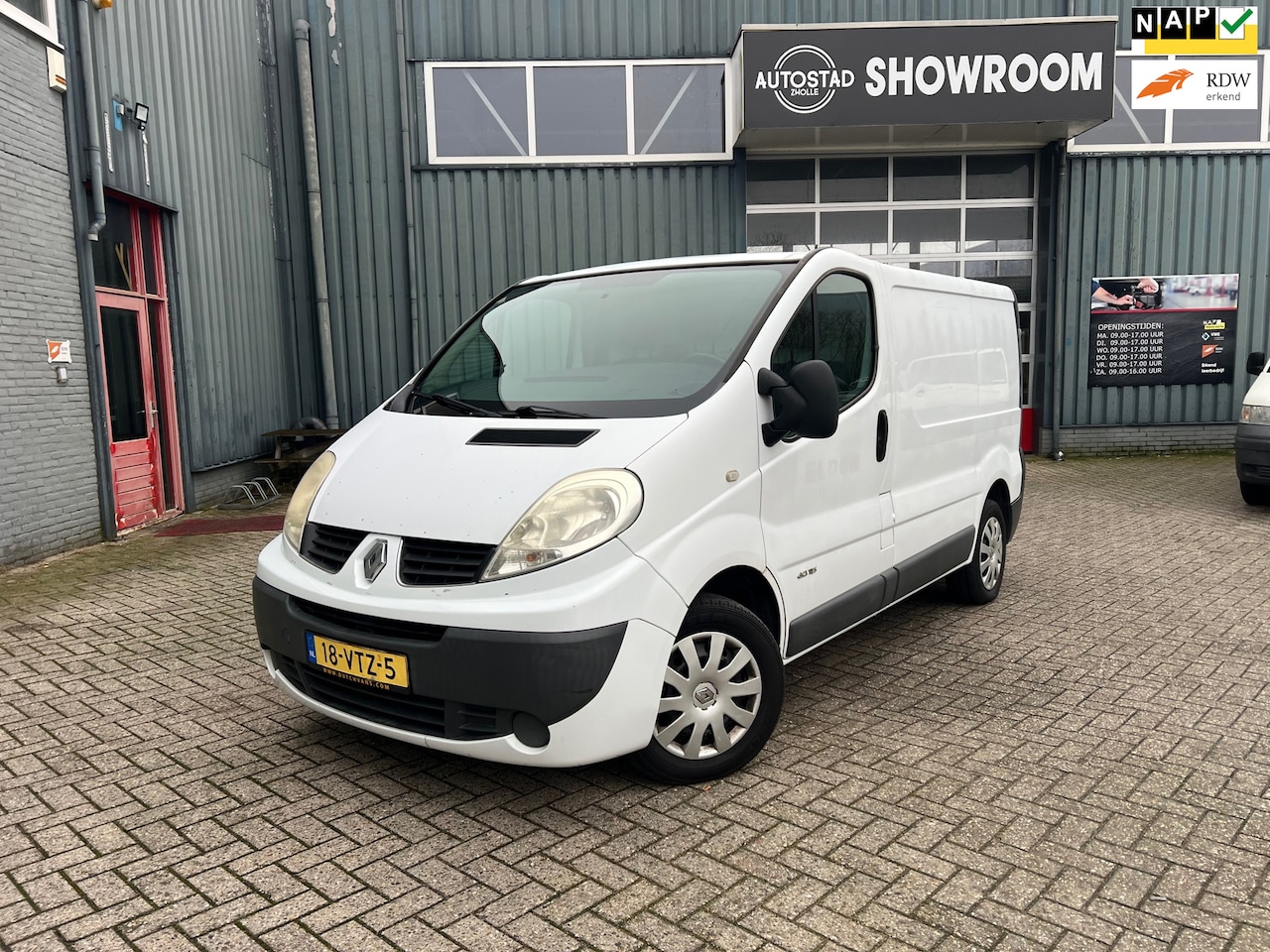 Renault Trafic - 2.0 dCiT 27 L1H1 NL Auto/Airco/ 3 Zits/APK/Navi/Trekhaak - AutoWereld.nl