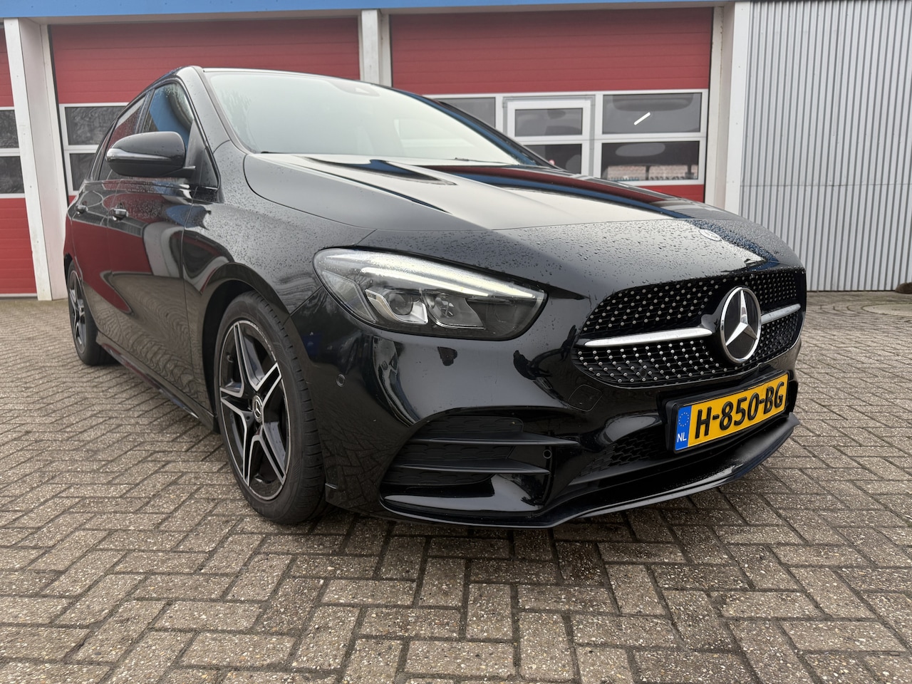 Mercedes-Benz B-klasse - 180 Business Solution AMG | 136 PK | Automaat - AutoWereld.nl