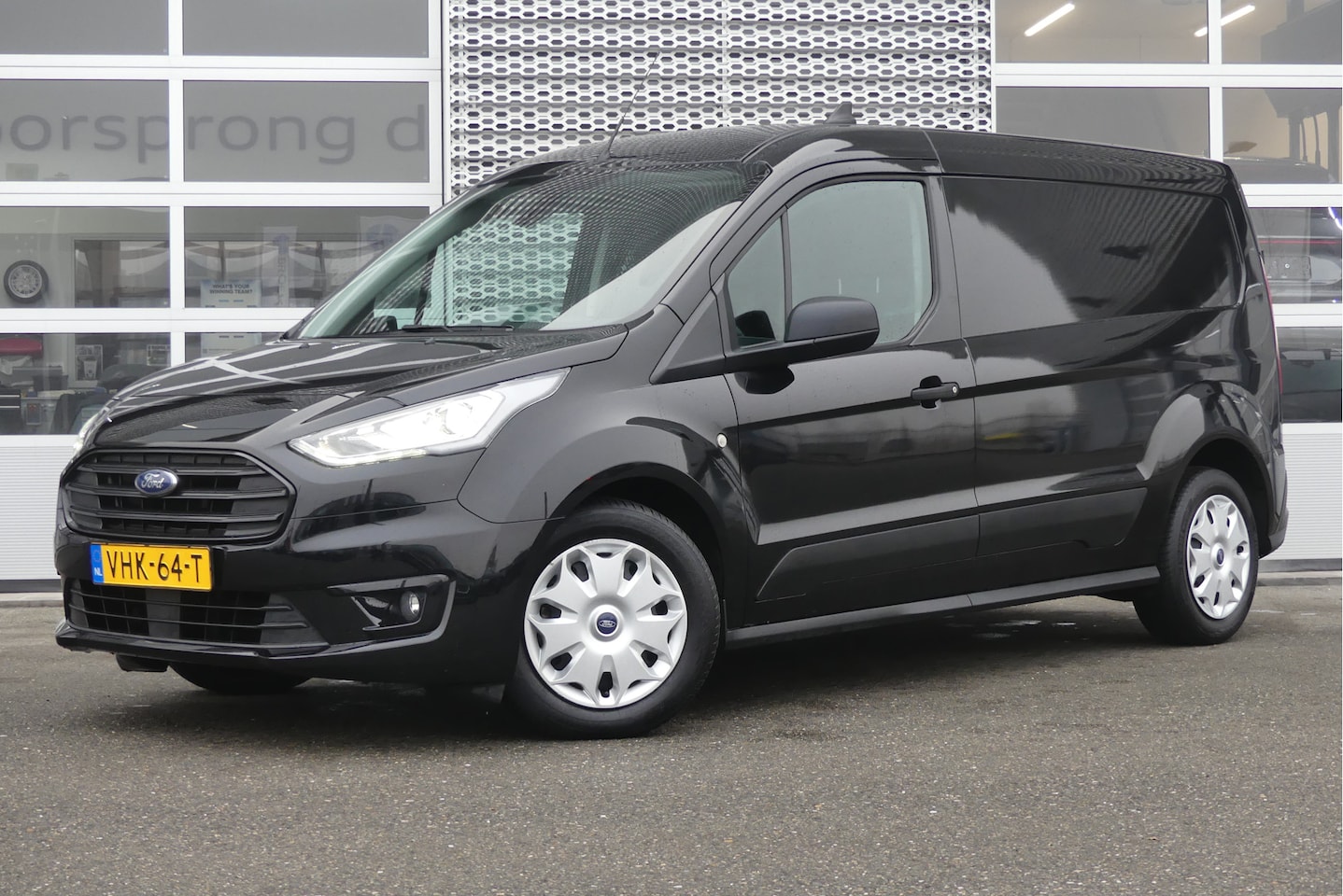 Ford Transit Connect - | L2 Trend | Automaat | Camera | Trekhaak | Led | Cruise Control - AutoWereld.nl