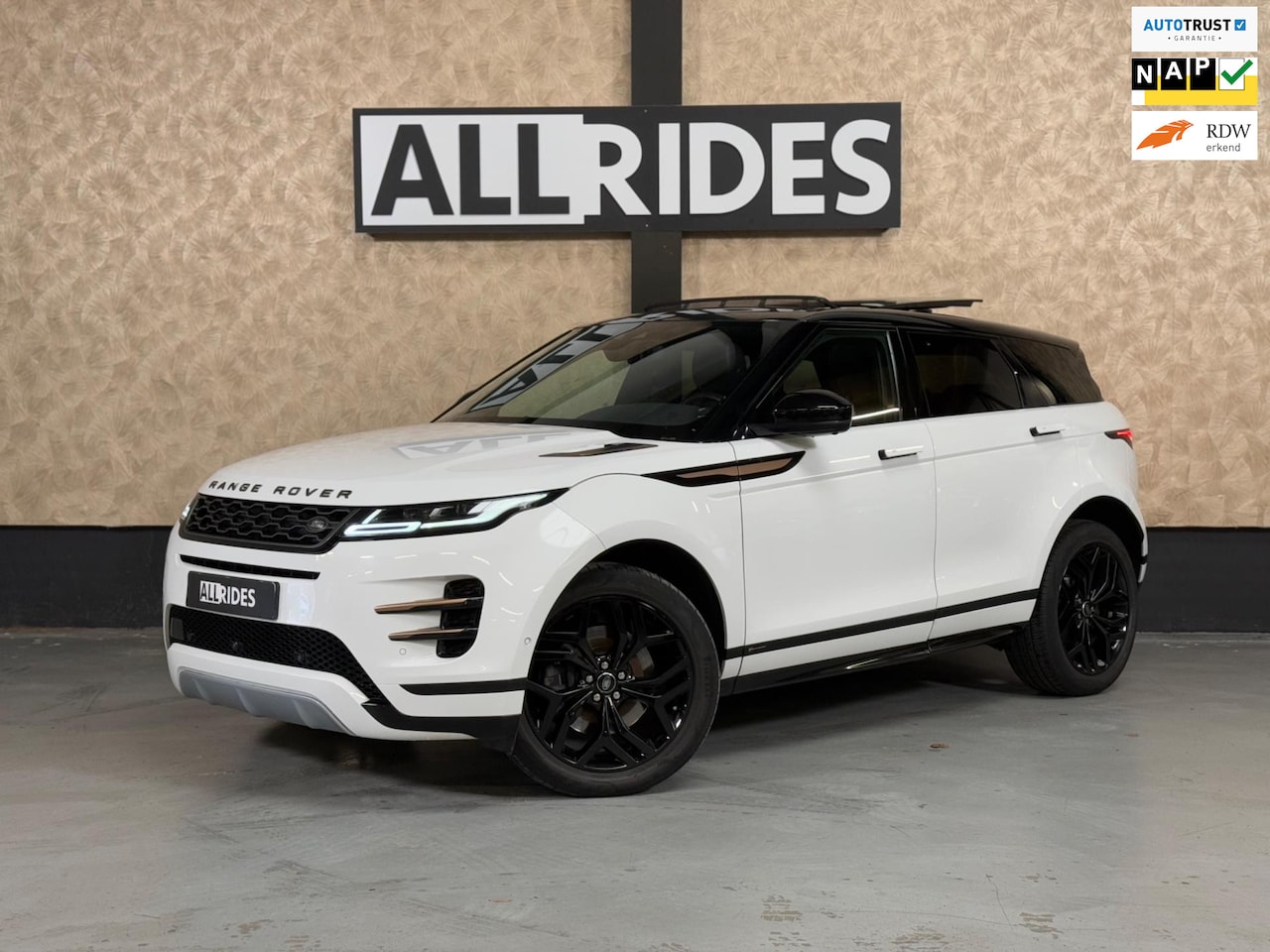 Land Rover Range Rover Evoque - 2.0 D150 AWD SE R Dynamic | Pano | massage | 360 camera | CarPlay | Meridian - AutoWereld.nl