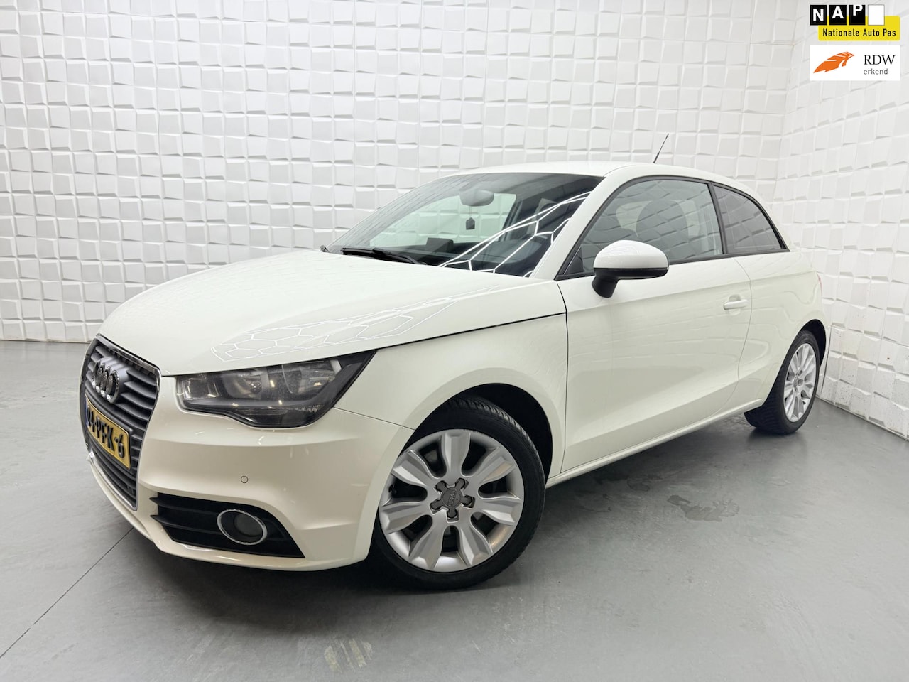 Audi A1 - 1.4 TFSI Pro Line Business AUTOMAAT NAVI PDC NAP - AutoWereld.nl