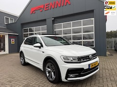 Volkswagen Tiguan - 1.5 TSI ACT Highline Business R-Line / Pano / DynAudio / Massage / Trekhaak / NL Auto met