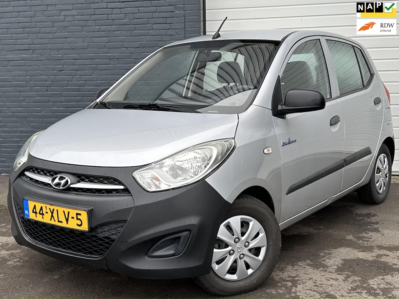 Hyundai i10 - 1.0 Pure NIEUWEAPK/5D/AUX/ZUINIG - AutoWereld.nl