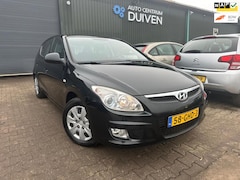 Hyundai i30 - 1.6i Dynamic | Nieuw APK | Airco