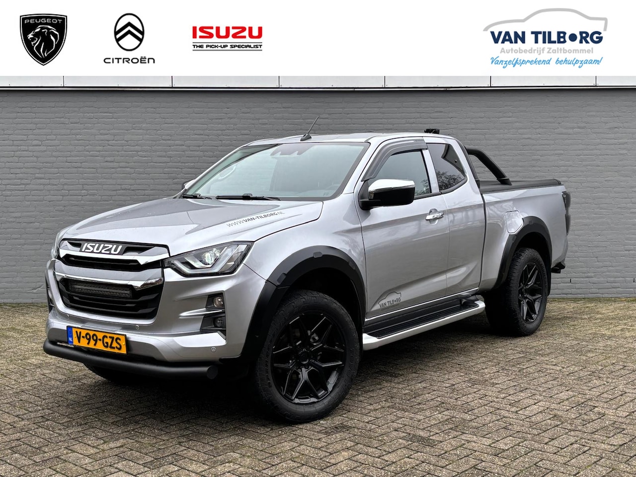 Isuzu D-Max - 1.9 Extended Cab LSX | AUTOMAAT | LEDER | TREKH. | ROL COVER | LED BAR | WERKLAMPEN | PUSH - AutoWereld.nl