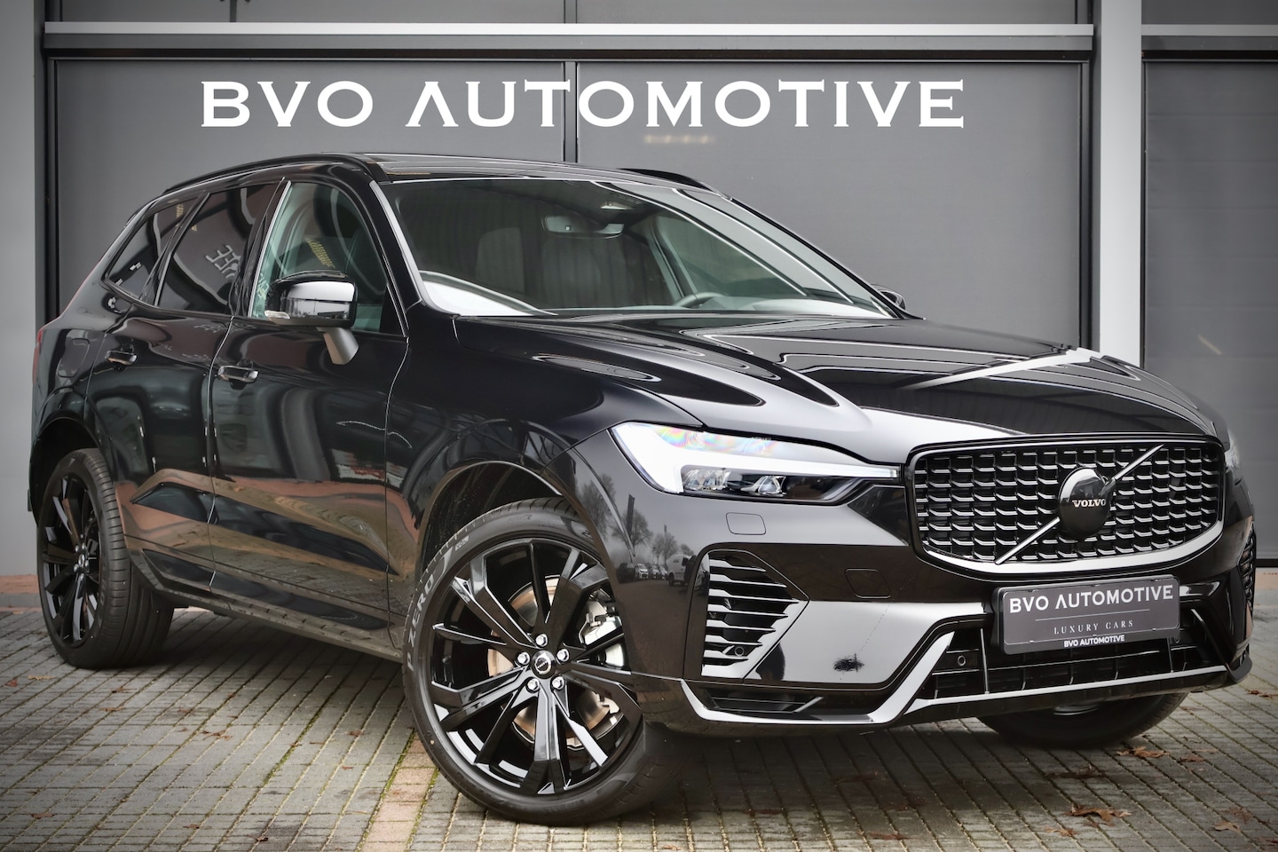 Volvo XC60 - 2.0 Recharge T6 AWD Ultra Black Edition 2025 Head Up Keyless Pano Harman Kardon PHEV - AutoWereld.nl